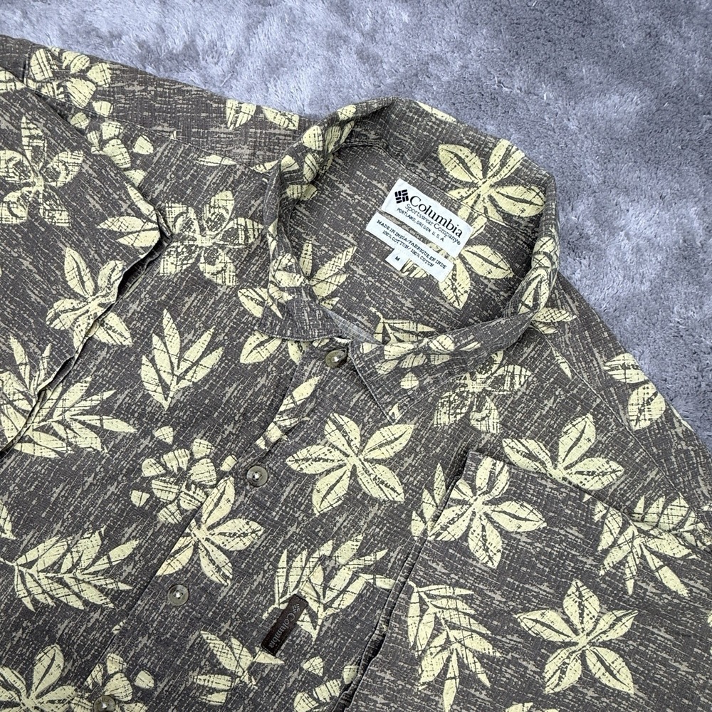 Columbia Camp Shirt Mens Medium Gray Floral Aloha‎ Tropical AOP Cotton Button Up